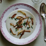 Jerusalem artichoke soup (topinambours) 